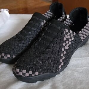 bernie mev. Black and Pink Woven Slip-On Sneakers